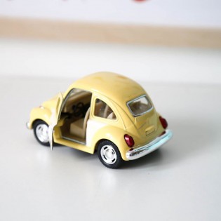 Voiture coccinelle Volskwagen jaune pastel 2