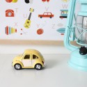 Voiture coccinelle Volskwagen jaune pastel