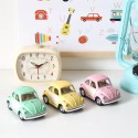 Voiture coccinelle Volskwagen jaune pastel