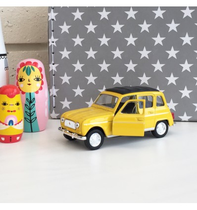 Voiture Renault 4L jaune