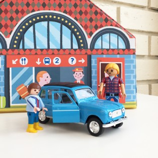 Voiture Renault 4L bleue 2