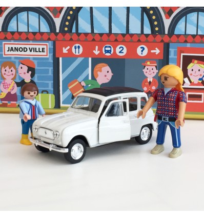 Voiture Renault 4L blanche