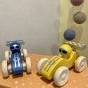 Voiture de course en bois bleue