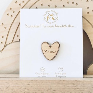 Pin's Coeur en bois Mamie - Les Petites Hirondelles