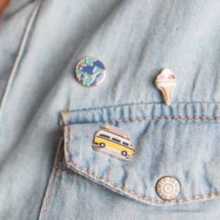 Pin's Van Jaune - Rico Design 2