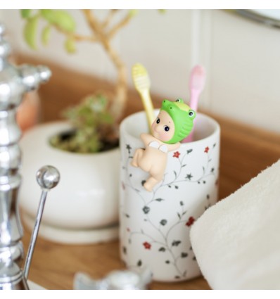 Sonny Angel hippers Looking Back