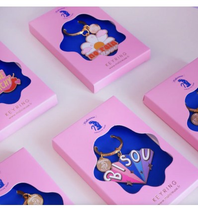 Porte-clé émaillé "Bisou" - Malicieuse