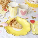 8 assiettes en carton fleur jaune