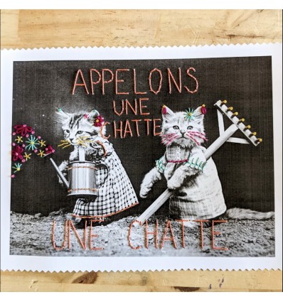 Kit broderie sur papier "Appelons une chatte"