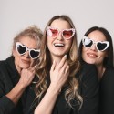 Lunettes coeurs et perles - Party Deco