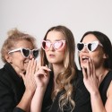 Lunettes coeurs et perles - Party Deco