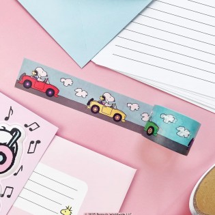 Masking tape Snoopy en voiture - Pipstickers