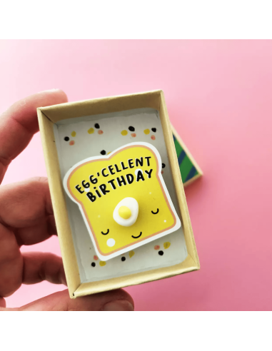 Boite à message "Egg'cellent Birthday" - Pamela...