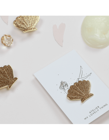 Pin's doré "Coquillage doré pailleté" - My...