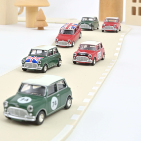 Mini Cooper 1964 vert amande avec drapeau 1/54 - Norev 2
