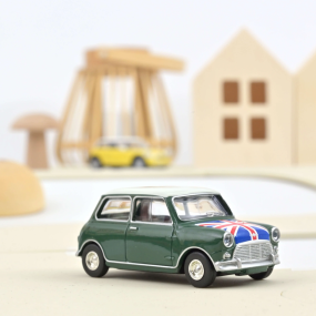 Mini Cooper 1964 vert amande avec drapeau 1/54 - Norev