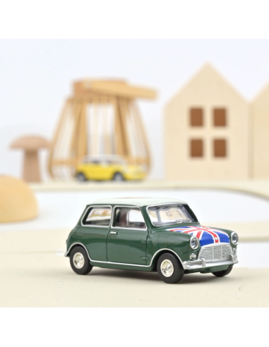 Mini Cooper 1964 vert amande avec drapeau 1/54...