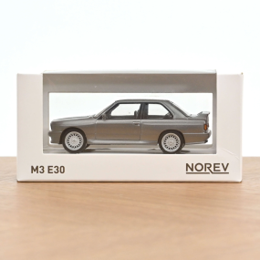 BMW M3 E30 de 1986 Argent - Norev 2
