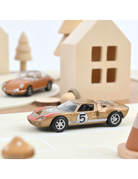 Ford GT40 1966 n°5 - Norev